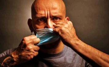 How to fix Bad Breathe while wearing your mask during the pandemic Fix bad breathe while wearing a face mask